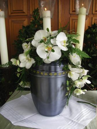Blumenschmuck für Beerdigungen von Zehner GmbH Bestattungen